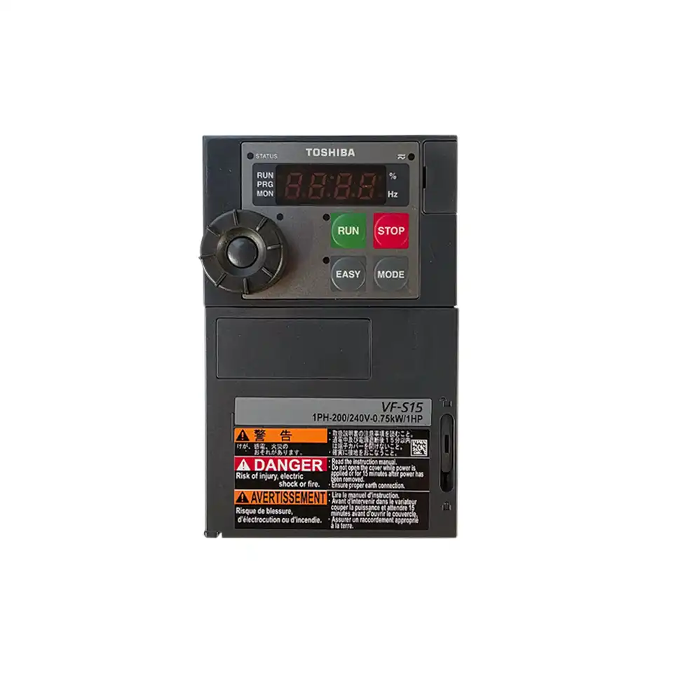 Convertidor de frecuencia Toshiba VF-S15 0,7 kW